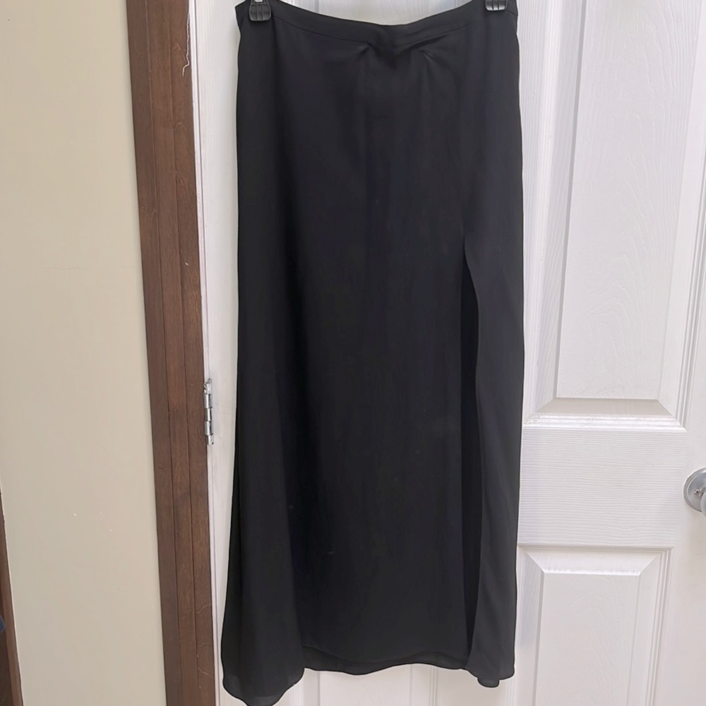 Wilfred Flowy Side Slit midi Skirt